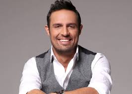 Η αρετή θεοχαρίδη και ο σάββας πούμπουρας, λίγες εβδομάδες πριν γίνουν γονείς κάλεσαν αγαπημένους φίλους στο σπίτι τους, το βράδυ της κυριακής, για διπλό λόγο. Sabbas Poympoyras Sth Nea Selida Den Kalesa Thn Mhtera Moy Sto Gamo Moy Nea Selida