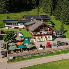 Vom haus aus hat man einen tollen panoramablick auf das bergmassiv des ifen und auf die abwechslungsreiche landschaft des kleinwalsertals. Alpenhotel Kuren Facebook