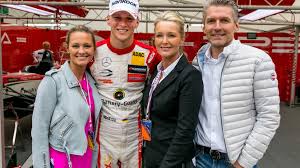 Der miniaturhelm im maßstab 1:2 wird voraussichtlich ab anfang juli angeboten. Maximilian Gunther In Der Formel E Dieser Allgauer Rennfahrer Startet Durch Sport Nachrichten Zu Eishockey Wintersport Und Mehr Allgauer Zeitung