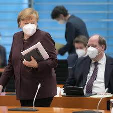 Angela dorothea kasner, better known as angela merkel, was born in hamburg, west germany, on july 17, 1954. Astrazeneca Angela Merkel Wusste Offenbar Mehrere Tage Fruher Vom Drohenden Impfstopp Politik
