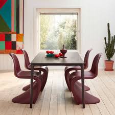 Le cadre est disponible en beige, noir rouge, noir, gris soie, chrome et, comme d'habitude, en acier inoxydable, ce qui en fait une chaise idéale pour une utilisation à l'extérieur. Vitra Chaise Panton De Nouvelles Dimensions Ambientedirect