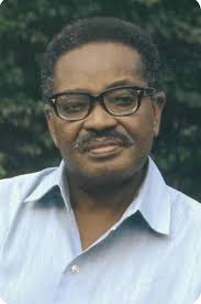 COMUNICADO Considerando que a República de Angola celebra, no próximo dia  11 de Novembro, o 50.º aniversário da Independência Nacional; Considerando  que a Independência Nacional é a maior conquista do Povo angolano;