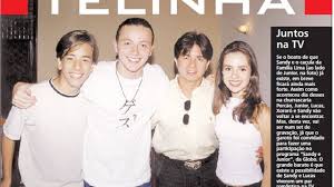 Além de tocar violão, viola, violino, viola caipira e guitarra, também toca flauta transversal e fagote. Extra Faz Especial Sobre Sandy E Junior E Lembra Uma Das Primeiras Fotos Da Cantora Com Lucas Lima Sandy E Junior Extra Online