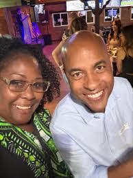 Vanessa Eaves's Instagram, Twitter & Facebook