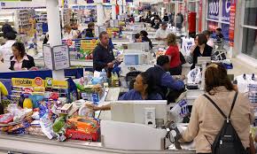 Tesco has 405,506 employees across 10 locations and £64.76 b in annual revenue in fy 2020. Tesco Halves Checkout Staff Bonus Pot After First Slump In Profits In 20 Years This Is Money