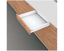 Closed and seamless side panels produce a harmonious result. Wilson Bradley