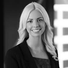 WHAT COLOUR SUIT IS BEST FOR INTERVIEWS?