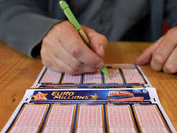 A partir du 7 novembre prochain, les français pourront alors devenir actionnaire de cette grande entreprise publique. Vers Une Introduction En Bourse De La Francaise Des Jeux Challenges