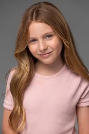 Ashleigh Walker's Instagram, Twitter & Facebook