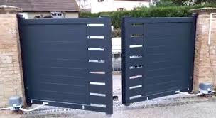 Portail Battant Motorise Sur Traverse Basse Oise Portail Portail Automatique Porte Garage
