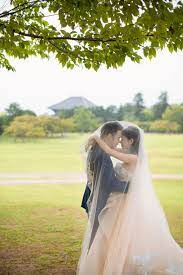 The Trendiest Pre Wedding Photoshoot Pose That You Need To Try Onethreeonefour Blog Stunning Wedding Photos Wedding Photoshoot Pose Wedding Photoshoot