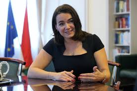 A nemzeti kormány tíz éve a családok támogatását tekinti egyik legfőbb céljának, mert a családokat a nemzet alapkövének tekintik. Novak Katalin
