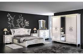Das aristokratische italienische schlafzimmer zeichnet sich durch zahlreiche ornamente aus. Italienisches Schlafzimmer Vittore In Weiss 6 Teilig Liegeflache 160 X 200 Cm Schrank Anzahl Turen 3 Turig