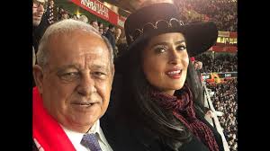 Pinault, who is 58, has four children, including daughter valentina with hayek. Salma Hayek Family Daughter Husband Brother Parents Youtube