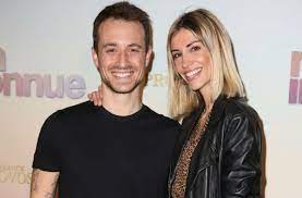 Pour l'occasion, le journaliste fait une tendre déclaration à sa compagne sur son compte instagram. Alexandra Rosenfeld Et Hugo Clement En Couple Grace A Valerie Damidot
