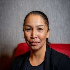 Roxana Wilson's Instagram, Twitter & Facebook