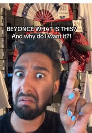 Coworker Carter Scarf