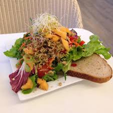 This mango mint green smoothie (or popsicle) recipe is a winner for kids and adults! Zurueck Zum Glueck Hannover Restaurant Happycow