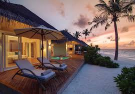 Трансфер от мале на гидросамолете занимает около 40 минут. Baglioni Resort