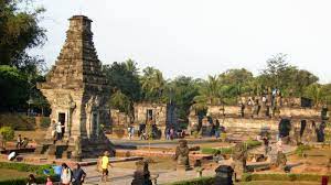 Candi kotes obyek wisata candi yang lainnya yang bisa anda kunjungi di blitar adalah candi kotes. Candi Penataran Blitar Tiket Daya Tarik Agustus 2021 Travelspromo