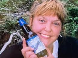 Vicki Soderberg's Instagram, Twitter & Facebook