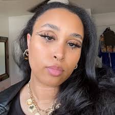 Sharron Perry (@sharron.nicolee) • Instagram photos and videos