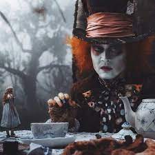 Alice In Wonderland Johnny Depp And Alice Image Alice In Wonderland Aesthetic Dark Alice In Wonderland Wonderland