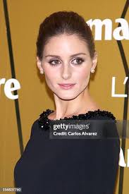 1.310 fotos e imágenes de alta resolución de Carlos Olivia