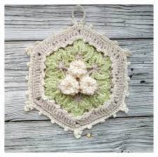 White Clover Flower Cottage Potholder Crocheted Floral Etsy White Anemone Flower Clover Flower Crochet Motif