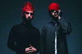 Tear in my heart — twenty one pilots. Twenty One Pilots Make History At No 1 On Pop Songs Alternative Songs Charts Billboard Billboard