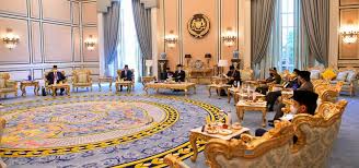 Baginda juga mempunyai kuasa mutlak untuk menghenti atau pun membubarkan parlimen. Agong Perlu Terima Nasihat Pm Walaupun Tak Disenangi Utusantv