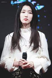 This Gugudan Member Joins The Ranks Of Cold Beauties Koreaboo Cold Face Korean Girl Groups The Little Mermaid