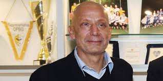 Born 9 july 1964) is an italian former football manager and player who played as a striker. The Battle Against Cancer Is Harder Than One Could Hope For But Results Are Positive Gianluca Vialli