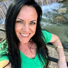 Elisha Sellers's Instagram, Twitter & Facebook