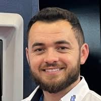 700+ perfis com “Baumgartner”