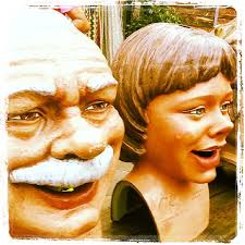 Del Ball's Instagram, Twitter & Facebook