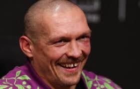 Boxer sends opponent flying through the ropes with stunning one-punch KO