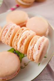 Castex et macron en ont parlé. Crazy Good Strawberry Macarons Living Sweet Moments