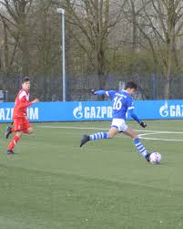 Die hoffnungen von morgen trainieren heute im leistungszentrum der fortuna. U14 Holt Drei Punkte Gegen Fortuna Dusseldorf Knappenschmiede Schalke 04
