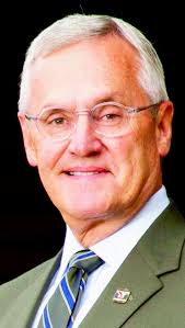 Earlier this week, Coach Kenny Atkinson took the stage as keynote speaker  at the Cuyahoga Community College Presidential Scholarship Luncheon! In an  inspiring conversation with Dr. Michael Baston, President of Cuyahoga  Community