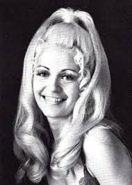 What hairstyle reminds you of the 60s 🤔