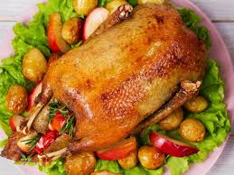 La cuisson ainsi faite, la dinde ne sera pas sèche, mais moelleuse grâce au bain de vapeur. Dinde Farcie Aux Marrons Special Gastronomie