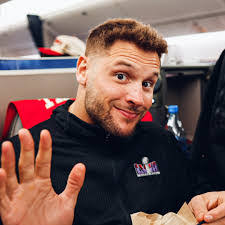 Carol Caddy's Instagram, Twitter & Facebook