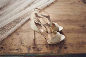 Scarpe sposa tacco 13 : Sandalo Sposa Oltre Alla Bellezza Personalizza La Comodita G Eventi Wedding Planner