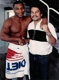 mike tyson and roberto duran 2 campeons y amigos siempre roberto duran mike tyson ufc boxing