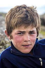 Eren bülbül, pkk'lıların girdiği evi göstermek için güvenlik güçleriyle giderken terörist kurşunlarına hedef oldu. Nihat Genc On Twitter Eren Bulbul Bugun Sehit Oldu Bizi De Buyuten Macka Yaylalarina Ormanlarina Selam Olsun Iyi Ki Varsin Eren