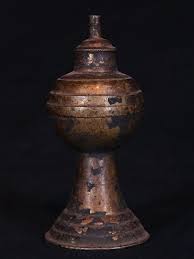 Antique Nepali Oil Lamp From Nepal Made From Brass Oil Lamps Lamp Antiques