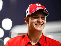 Learn more about schumacher's life and achievements in this article. Mick Schumacher So Ahnlich Ist Er Papa Michael Schumacher Liebenswert Magazin