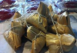 Zung2) is a traditional chinese rice dish made of glutinous rice stuffed with different fillings and wrapped in bamboo leaves (generally of the species indocalamus tessellatus), or sometimes with reed or other large flat leaves. ç«¯åˆç¯€å°±ä¼¼æ„›åƒç²½ æˆå®¶ ç¾ŽèŠ³è‚‰ç²½ æ–°ç«¹è‚‰ç²½æŽ¨è–¦ååº—top10