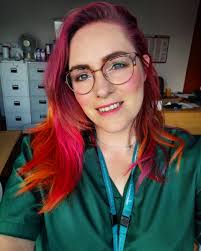 Laura Nicholls (@LauraNicholls90)